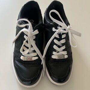 GBG Los Angeles Black and White Sneakers